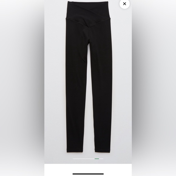 American Eagle, size medium, High Waisted Crossover Everything Legging. Black‎ - Picture 3 of 7